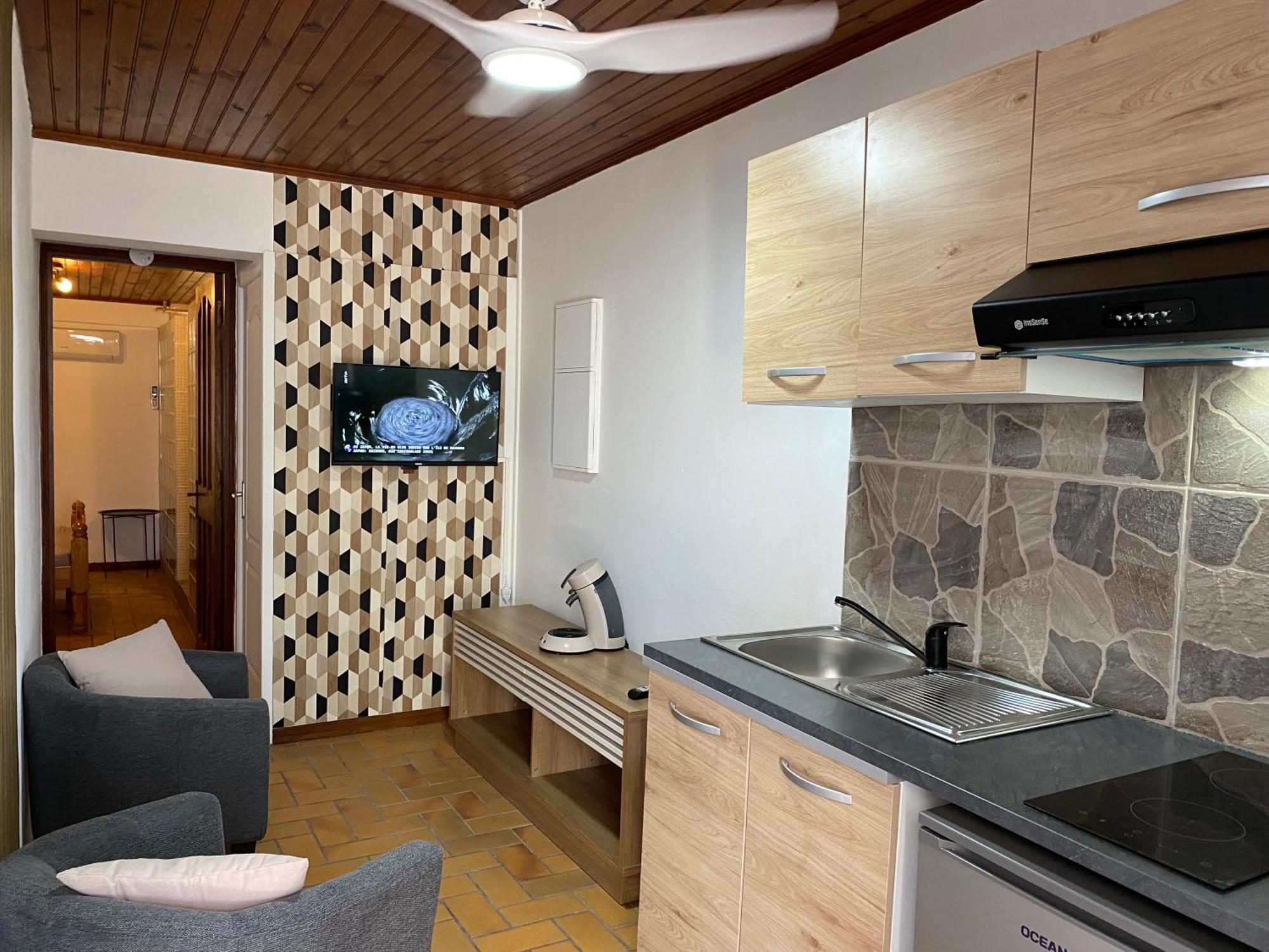 Happy Tropicaloc Apartment Saint Pierre Bagian luar foto